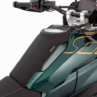 BMW R 1300 GS Ergonomics - Custom-fitted Tank Cover