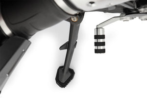 BMW R 12 nineT Ergonomics - Side Stand Enlargement