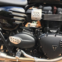 Triumph Bonneville - Side Panels (Ribbed)
